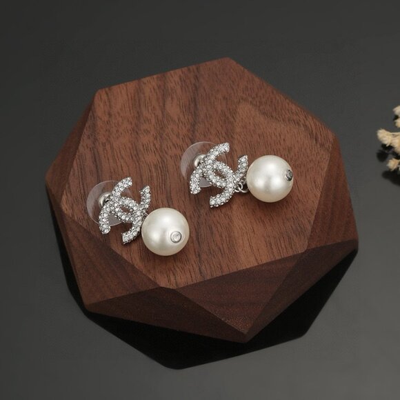 Chanel silver earrings - Picture 2 of 6